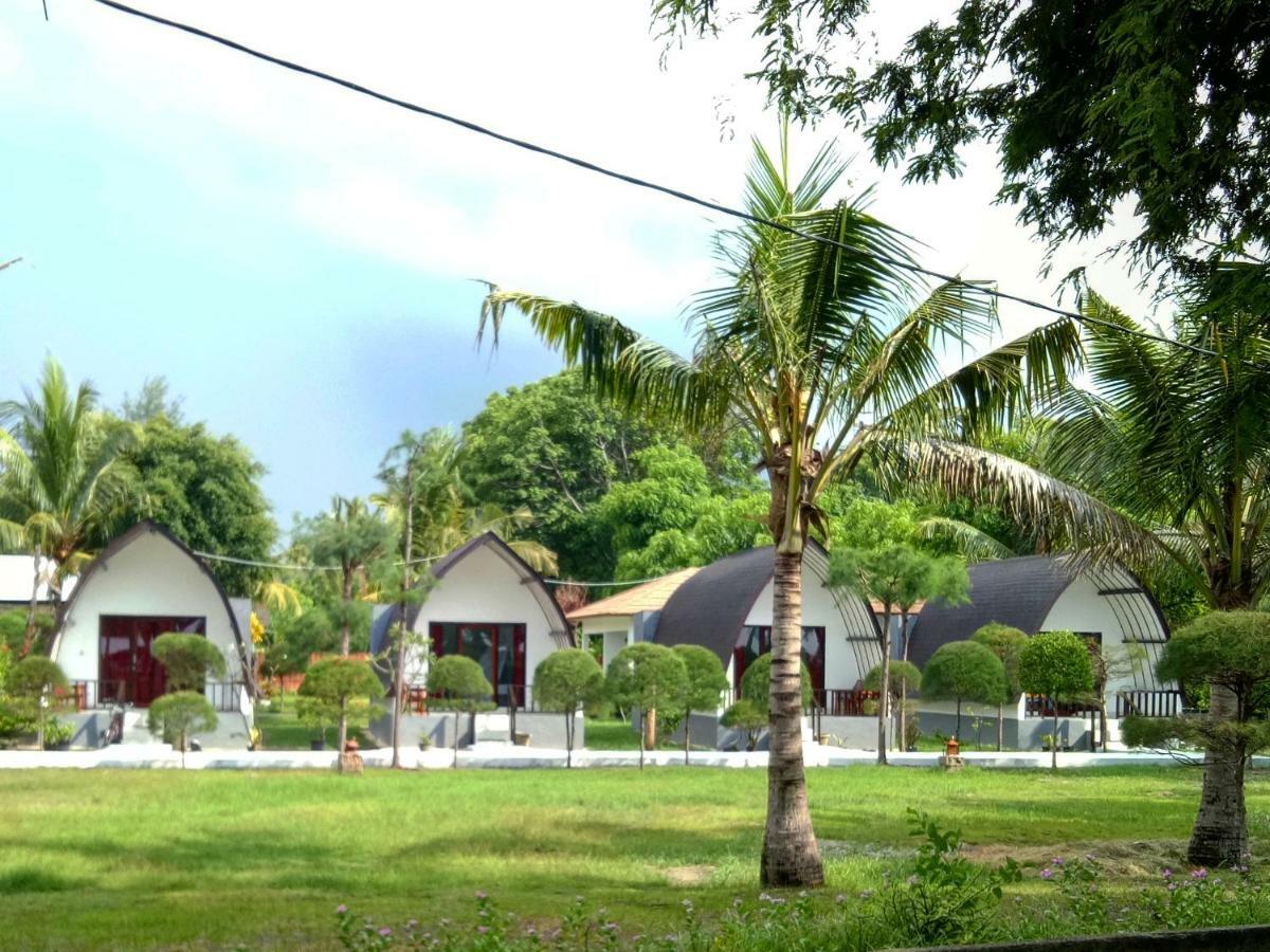 Nusa Indah Bungalows Гили-Эйр Экстерьер фото